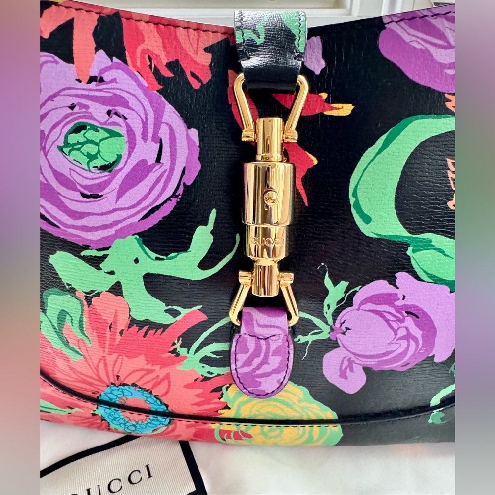 Gucci Bag - Picture 5 of 12